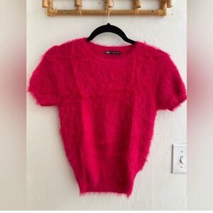 Women’s ZARA Fuchsia Pink Crop Sweater Top, Excellent Condition!